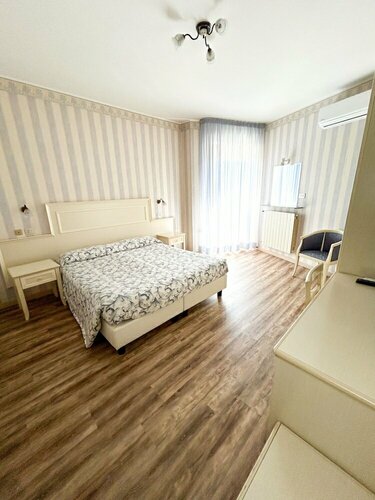 Внешний вид отеля Hotel Riviera в Порто-Сан-Джорджо, фото 2