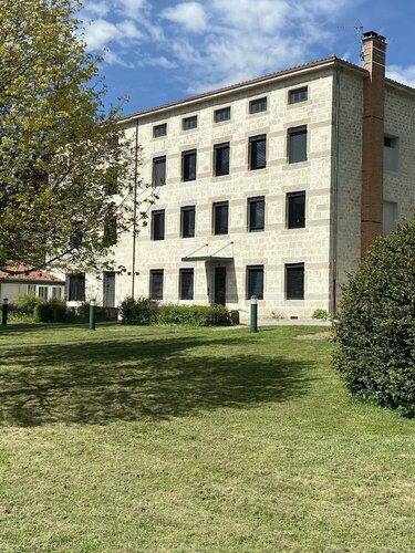 Гостиница Résidence des Portes du Velay в Иссенжо
