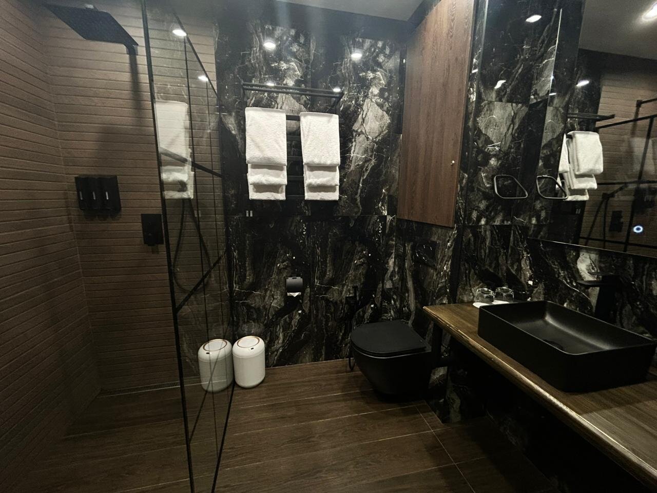 Фото Royal Status