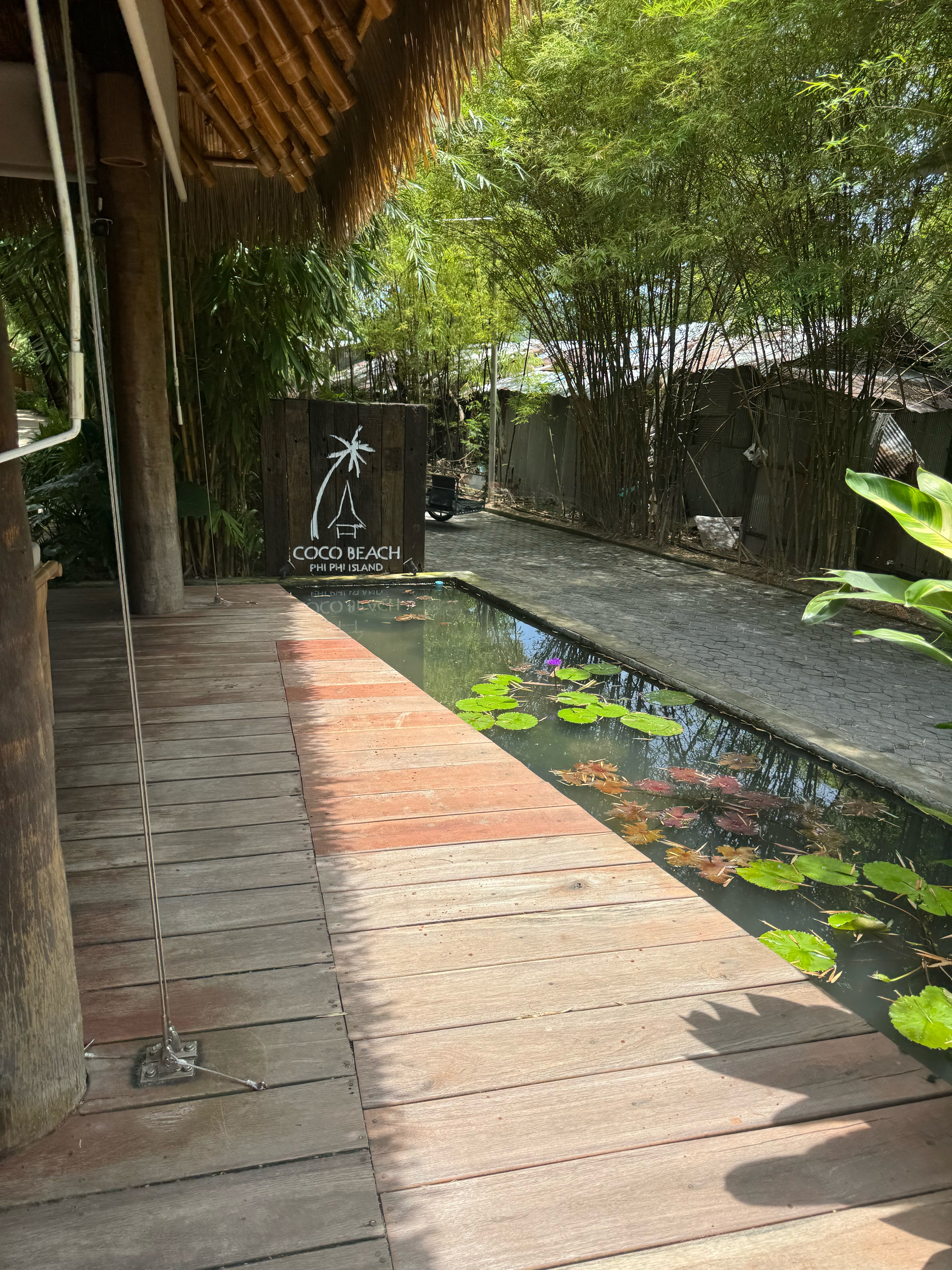 Фото Phi Phi CoCo Beach Resort