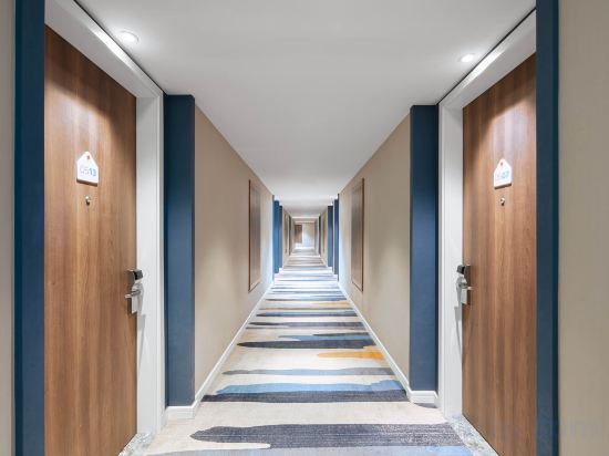 Фото Holiday Inn Express Harbin Songbei New District