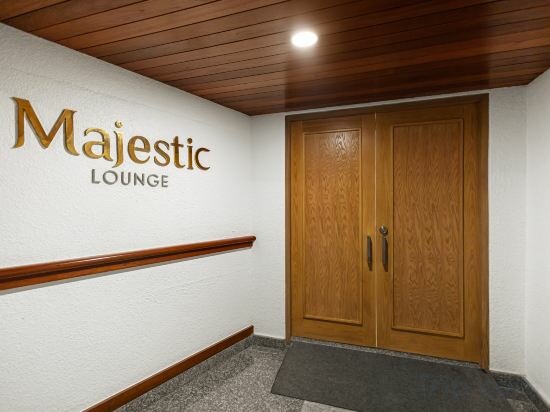 Фото Royal Wing Suites & SPA