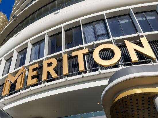 Фото Meriton Suites Surfers Paradise