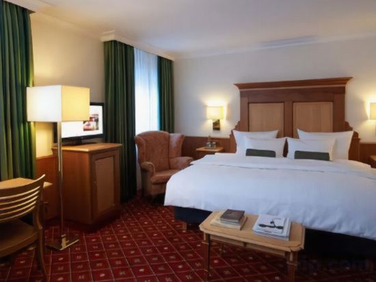 Фото Platzl Hotel