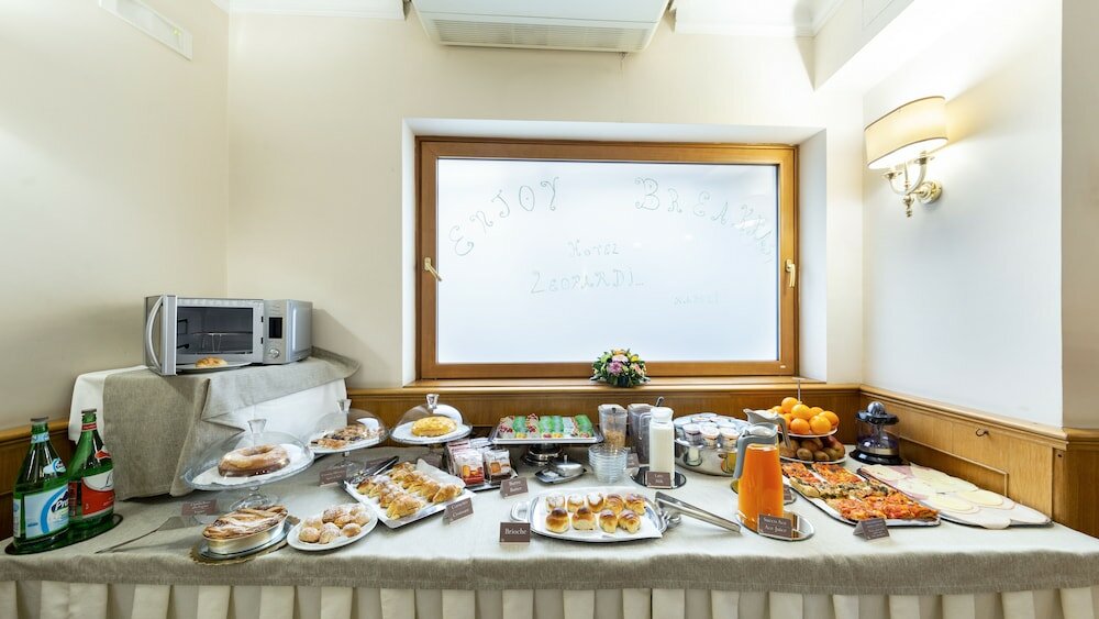 Фото Hotel Leopardi