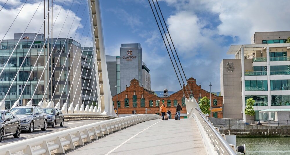 Фото Clayton Hotel Cardiff Lane
