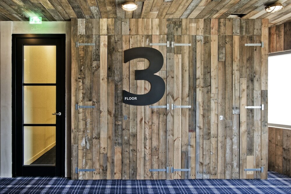 Фото Urban Lodge Hotel