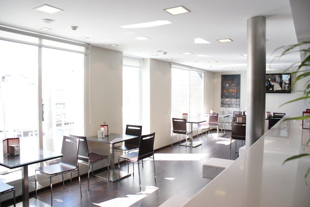 Фото Universal Hotel