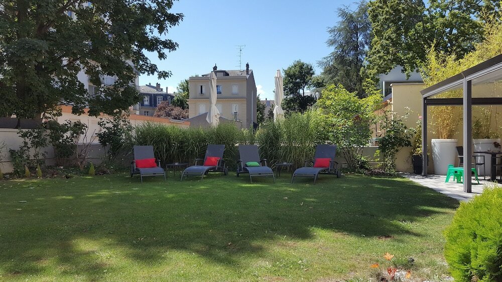 Фото отеля 2