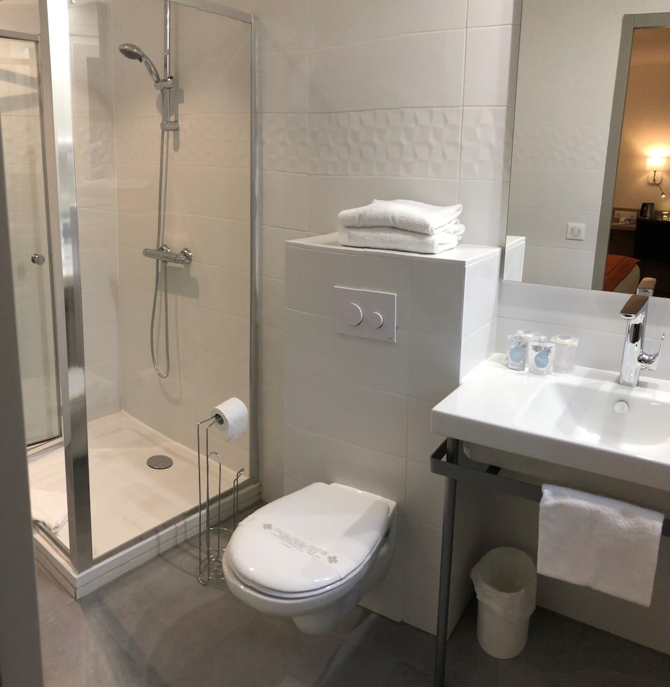 Фото Hotel Kyriad Quimper Sud