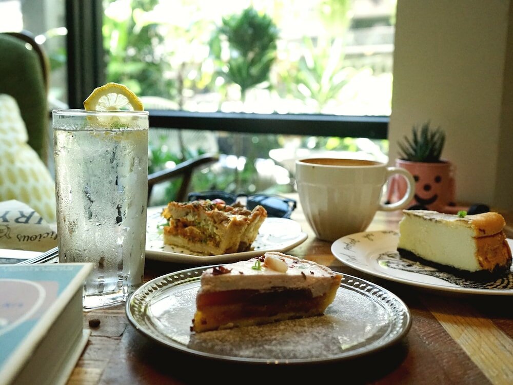 Фото Nihao Cafe Hotel