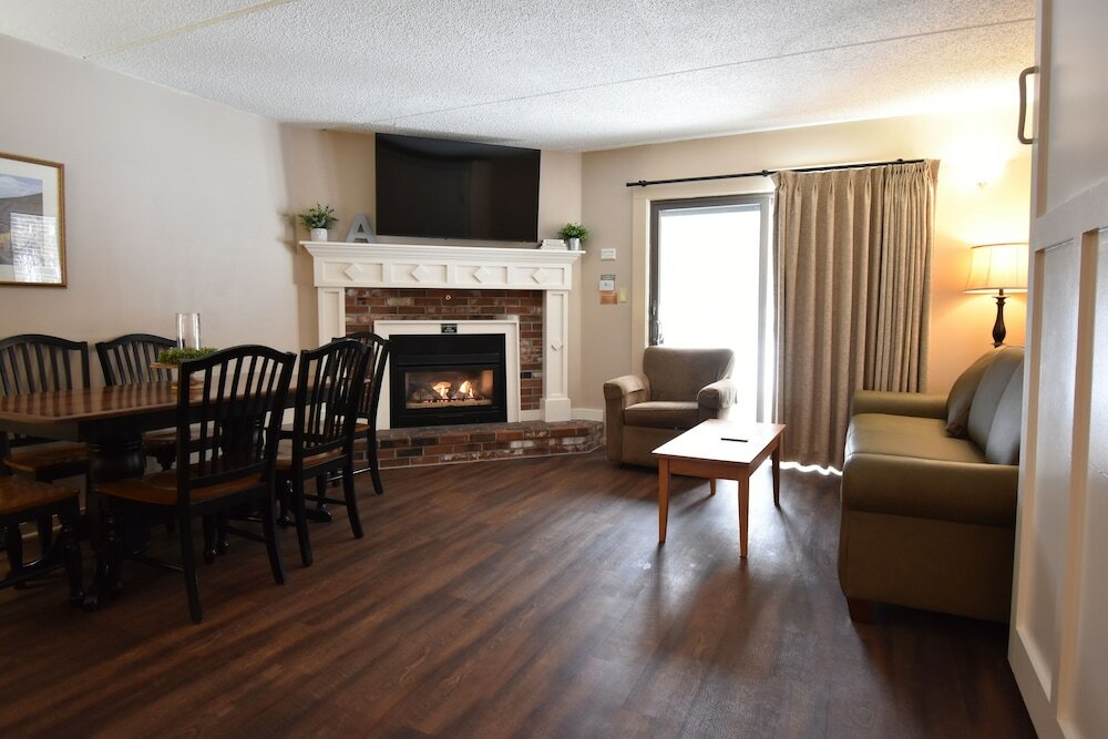 Фото Attitash Mountain Village