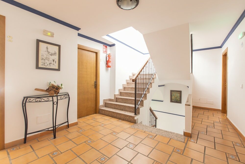 Фото Hostal Apartamentos el Gallo