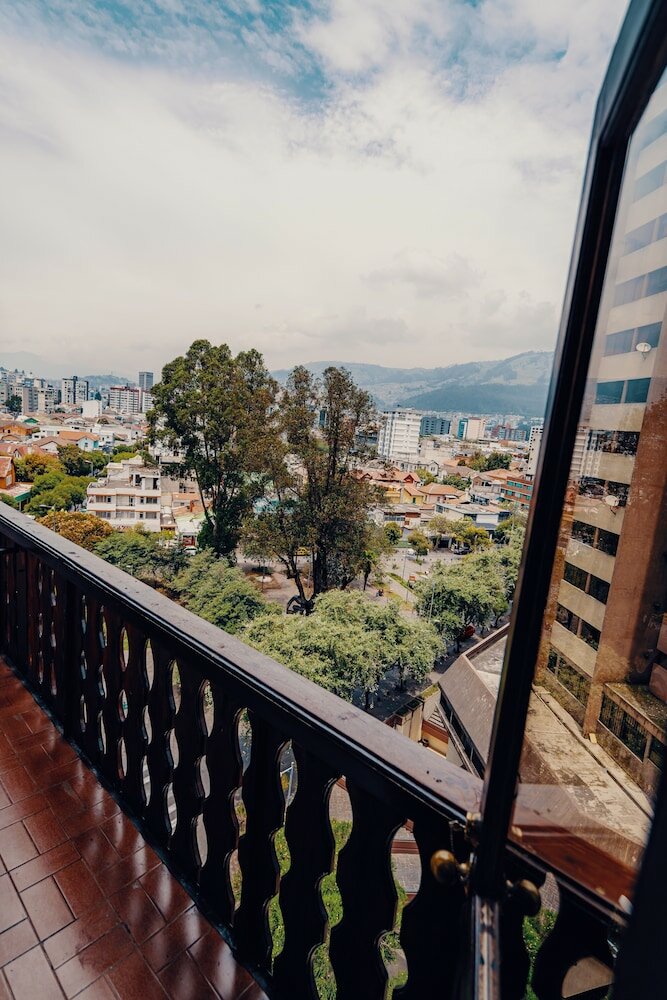 Фото Selina Quito