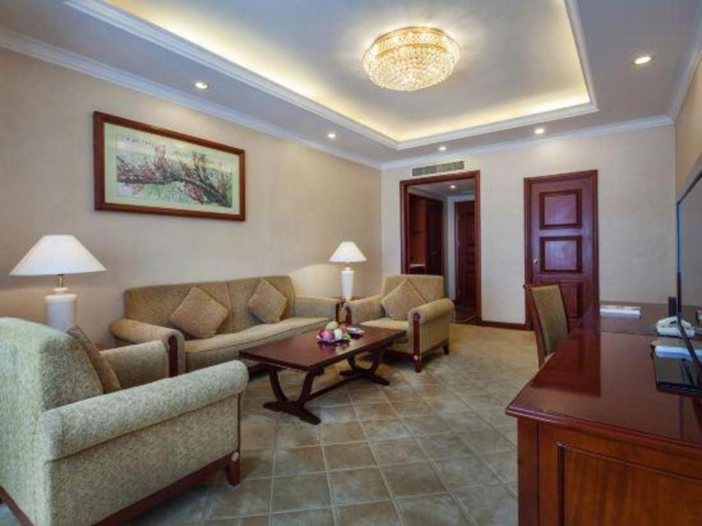 Фото Xinhai Jinjiang Hotel