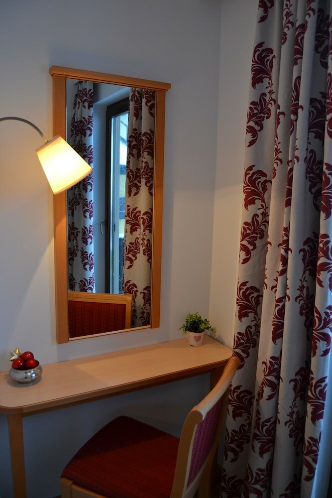 Фото Frühstückspension – B&b Elisabeth Radstadt