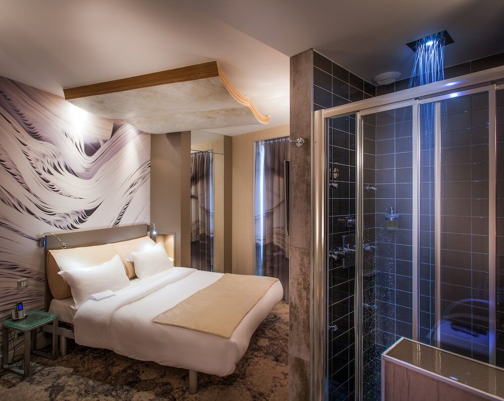 Фото Apostrophe Hotel