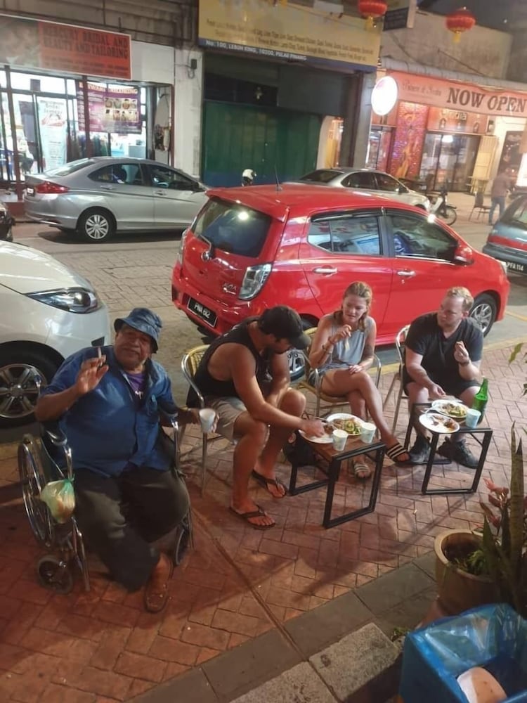 Фото Cocoa Mews Cafe & Homestay