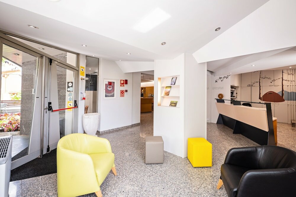 Фото Hotel La Perla