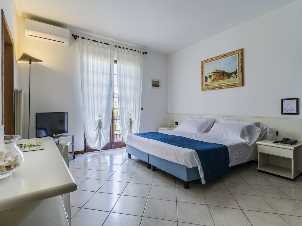 Фото Hotel Tarabella