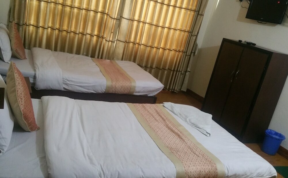 Фото Hotel Holy Temple Tree & Chautari Cafe