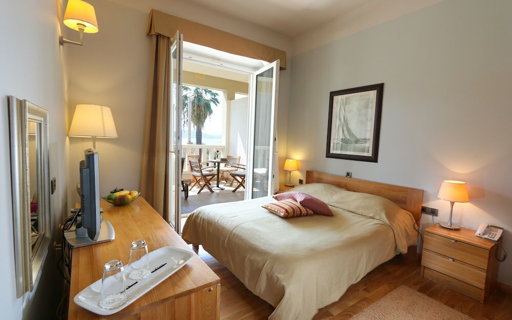 Фото Hotel Indijan