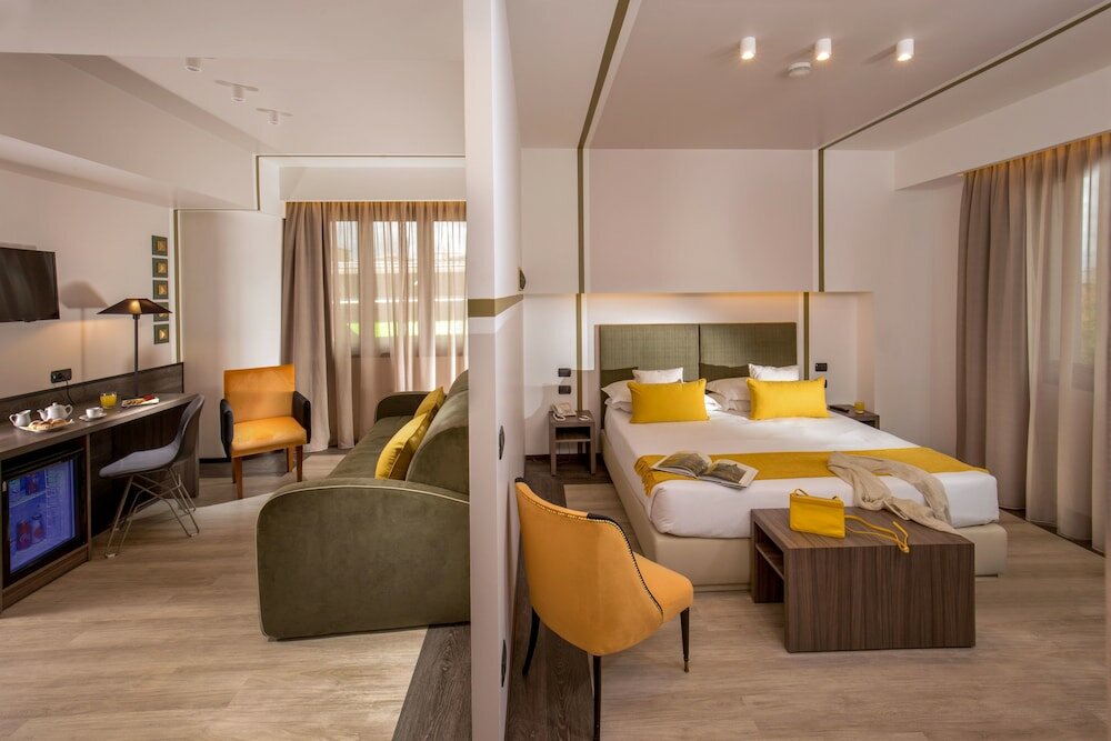 Фото Hotel Domidea