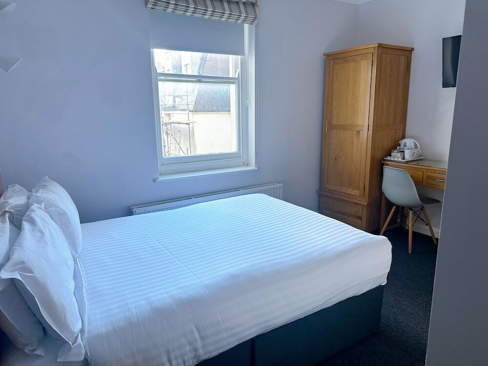 Фото Legends Hotel Brighton