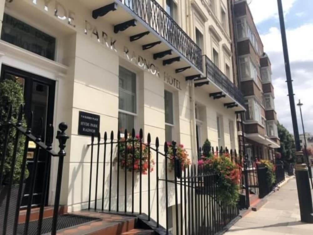 Фото Hyde Park Radnor Hotel