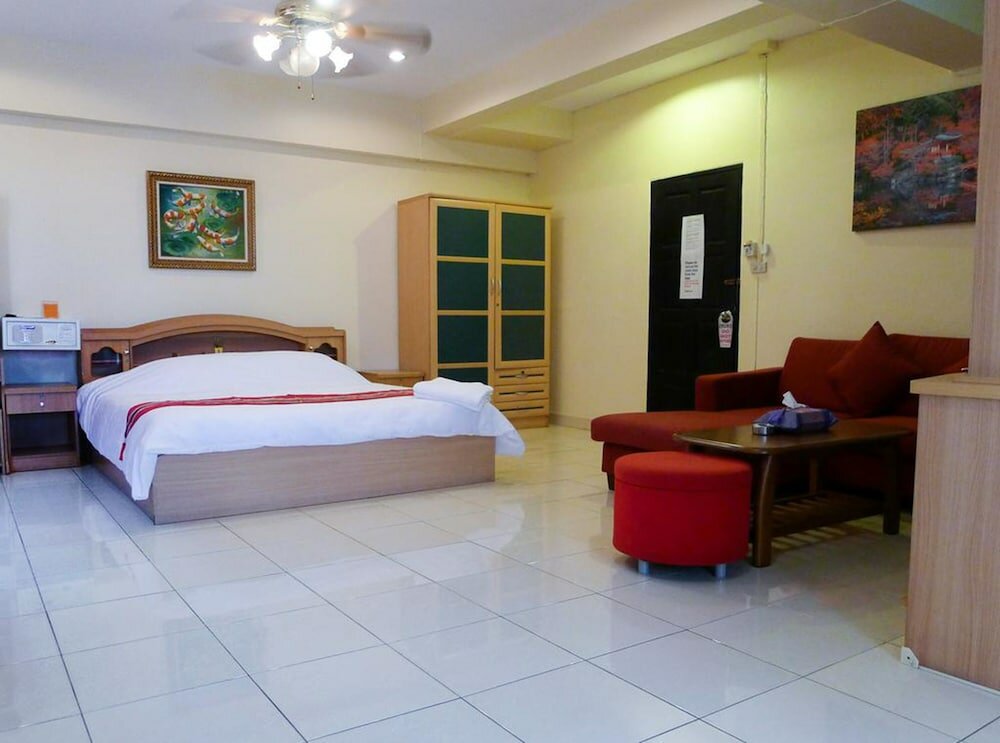 Фото Metro Apartments