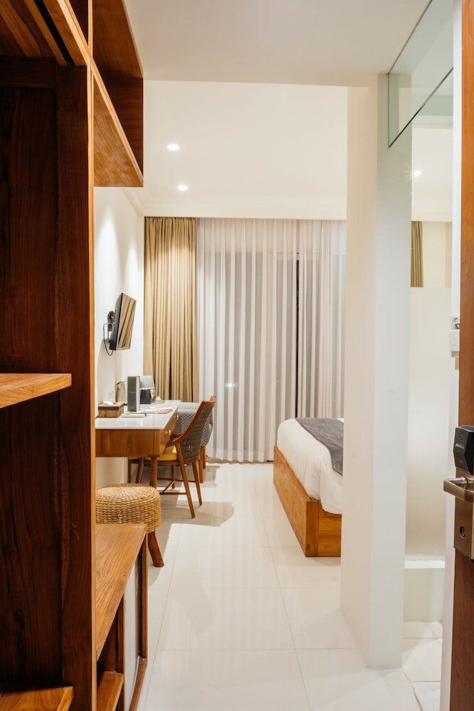 Фото Umpadhi Canggu Hotel