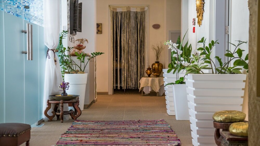 Фото Vrissaki Beach Hotel