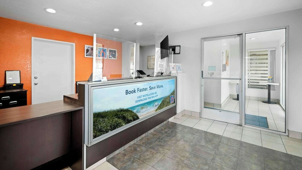 Фото Motel 6 Monterey, Ca