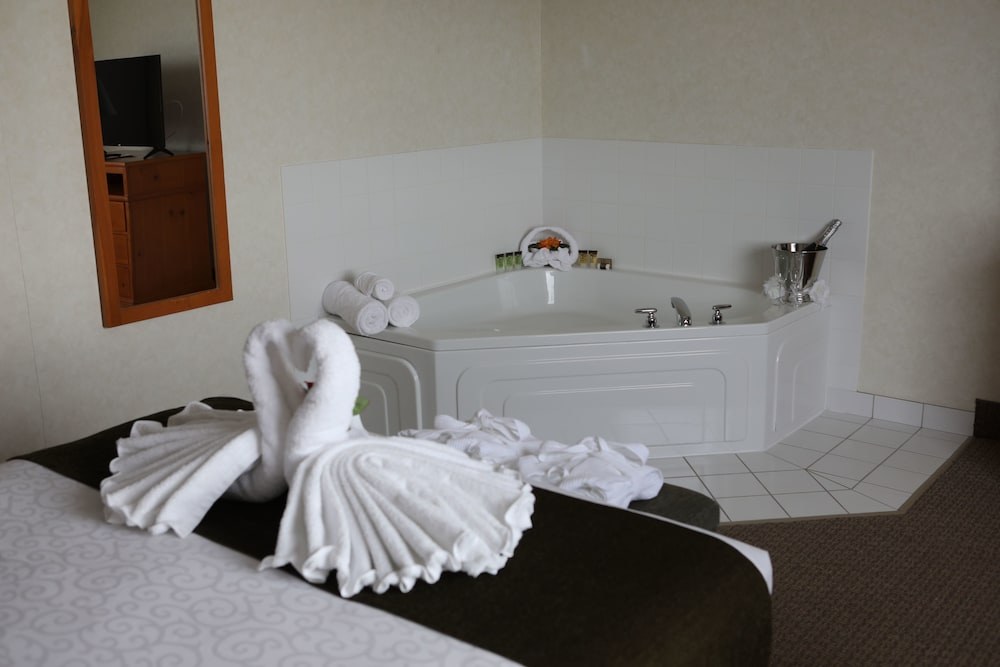 Фото Continental Inn & Suites