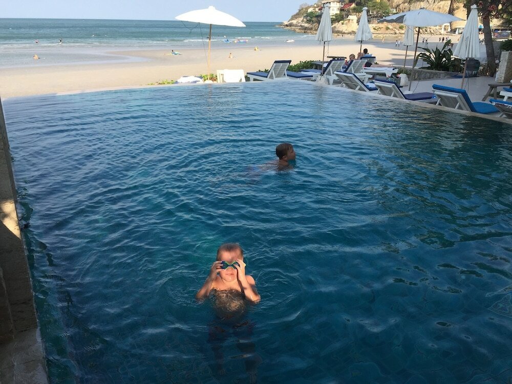 Фото Nern Chalet Beachfront Hotel