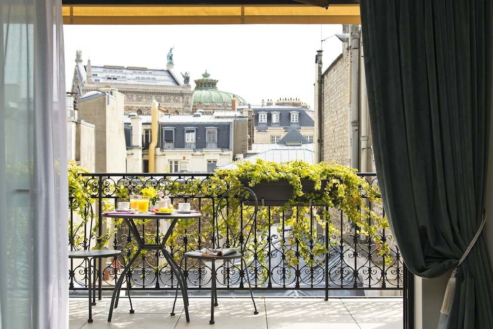 Фото Hotel St Pétersbourg Opéra & SPA