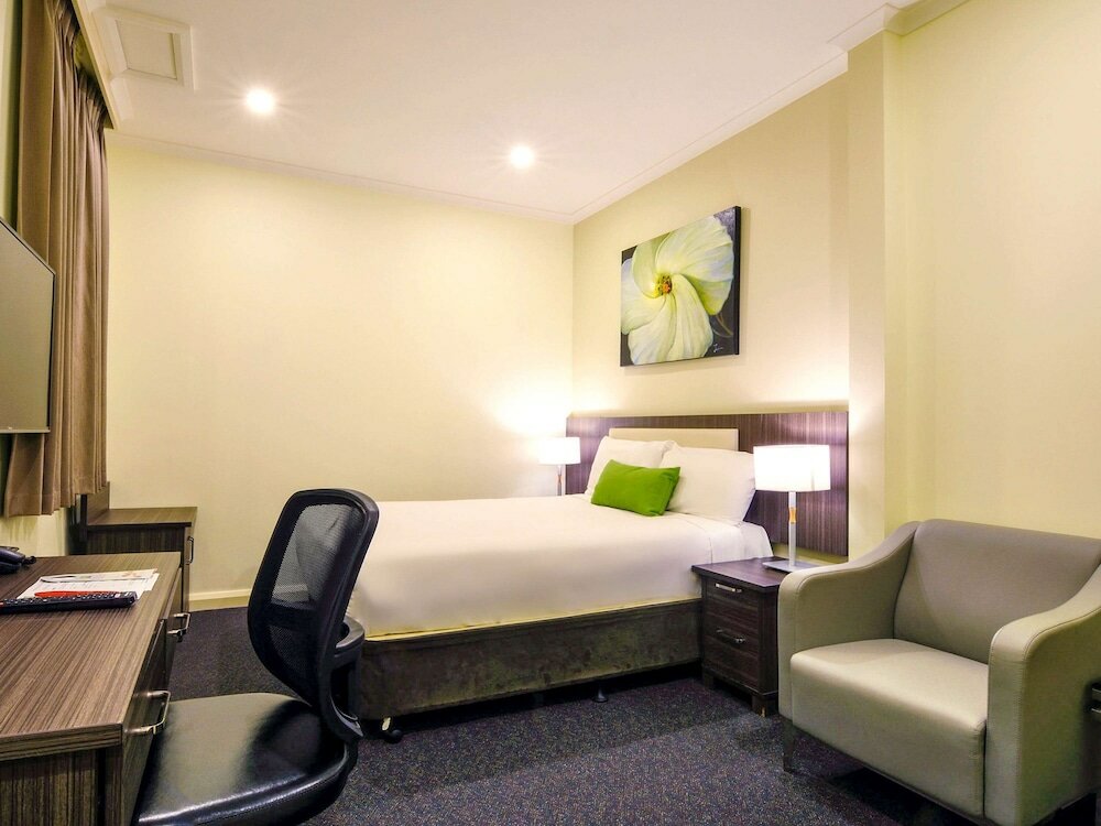 Фото Ibis Styles Kingsgate