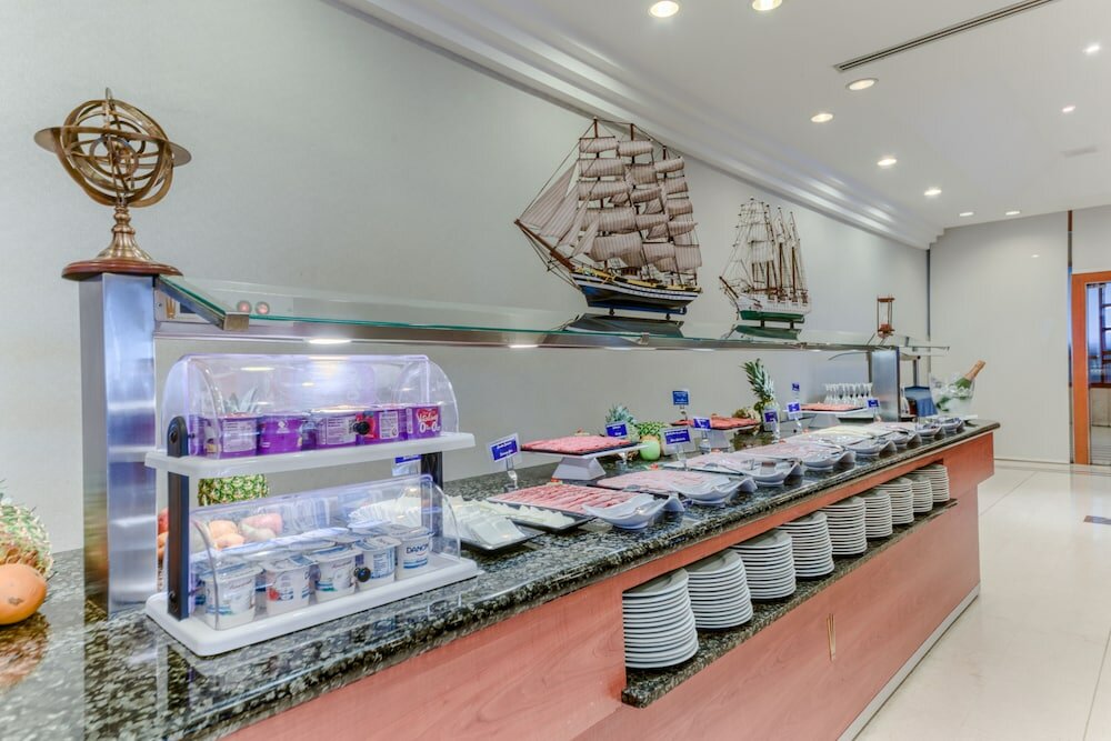 Фото Hotel Puertobahia & SPA