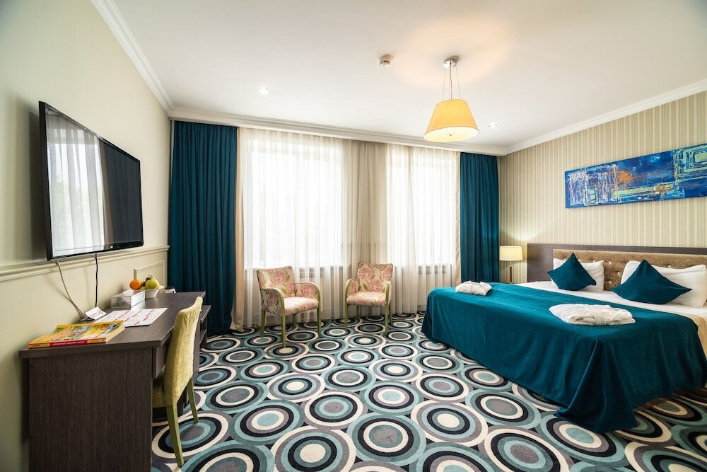 Фото Mildom Hotel