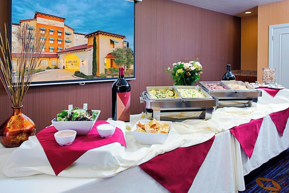 Фото Courtyard Marriott Paso Robles