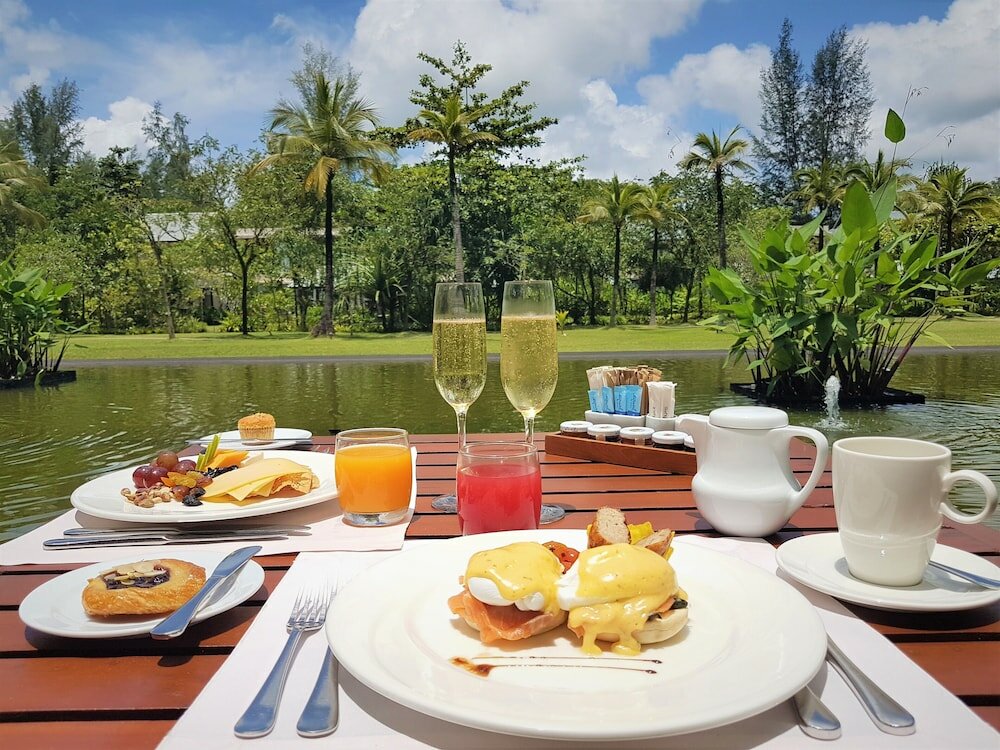 Фото The Sarojin