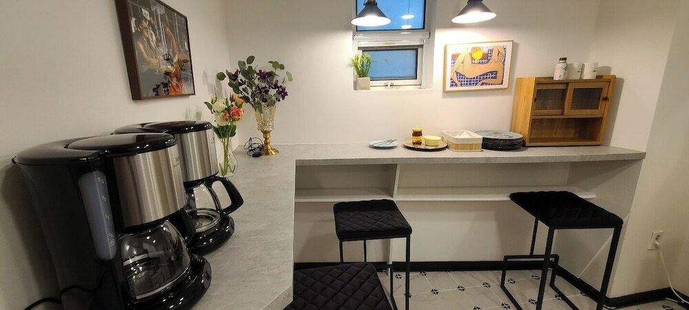 Фото Philstay Myeongdong Central Hotel