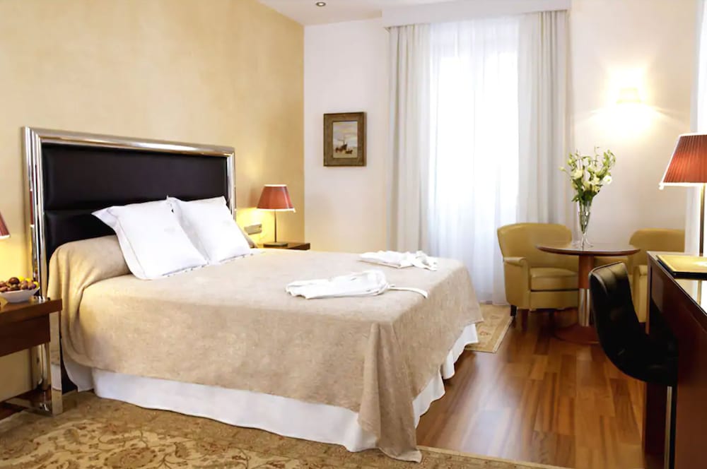 Фото Mirador de Dalt Vila – Relais & Chateaux