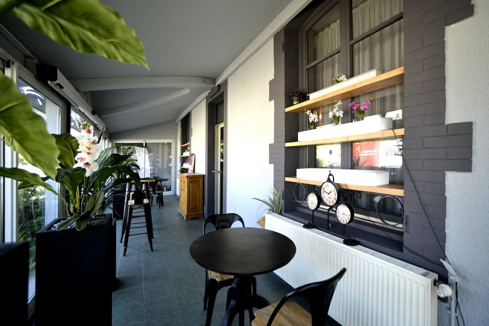 Фото Logis Hôtel Victor Hugo & SPA