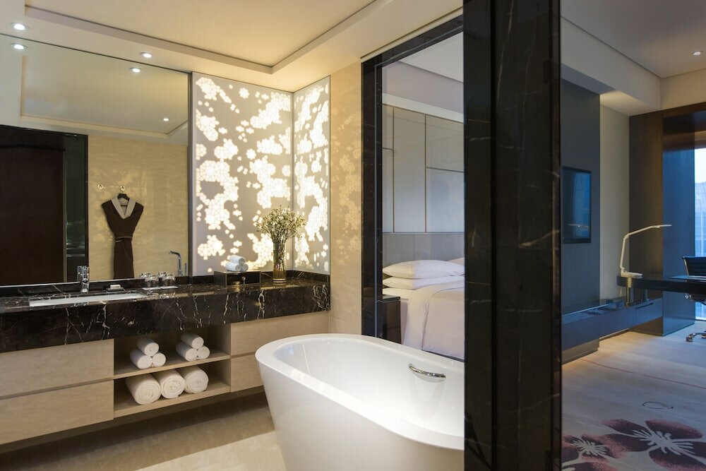 Фото Renaissance Nanjing Olympic Centre Hotel