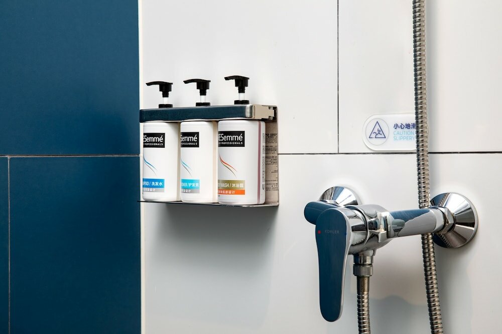 Фото Holiday Inn Express Hong Kong Causeway Bay an Ihg Hotel