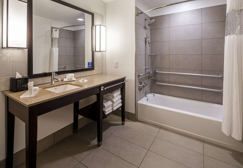 Фото SunCoast Park Hotel Anaheim, Tapestry Collection by Hilton