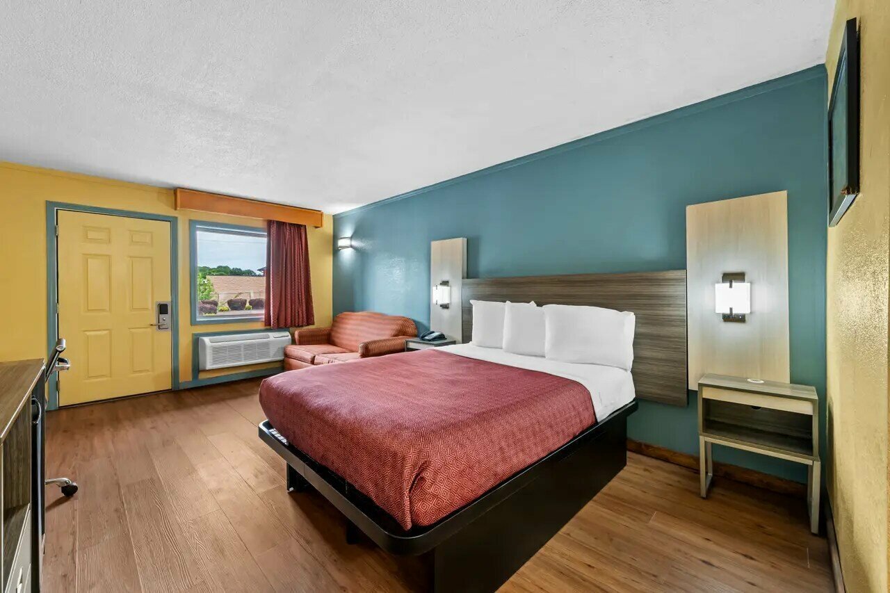 Фото Econo Lodge Charlotte Airport Area