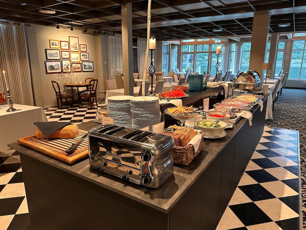 Фото Hofslund Fjord Hotel