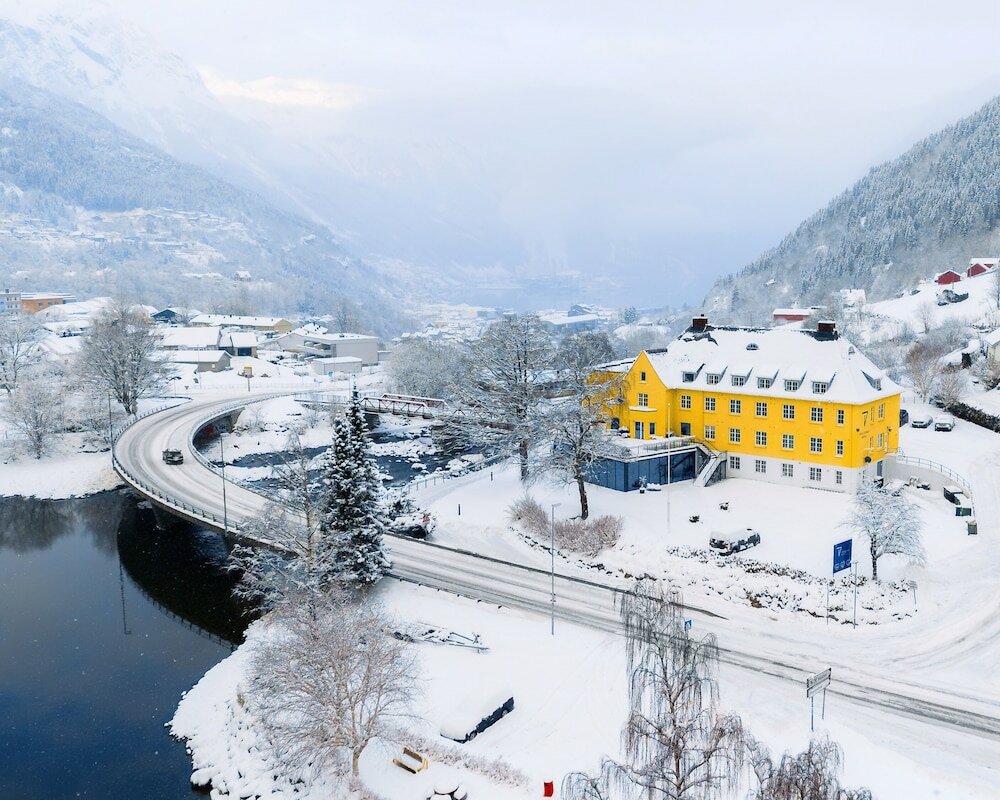 Фото Trolltunga Hotel